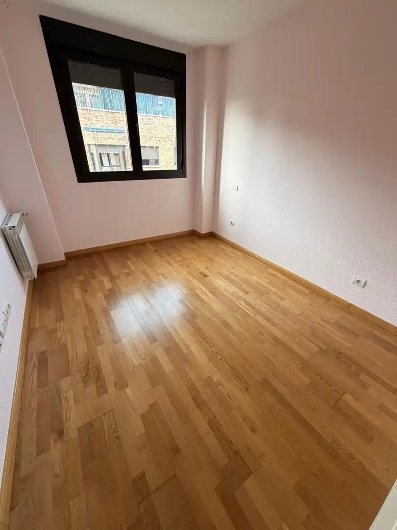 Habitación de Piso en venta en Valdemoro con Calefacción, Trastero y Piscina comunitaria