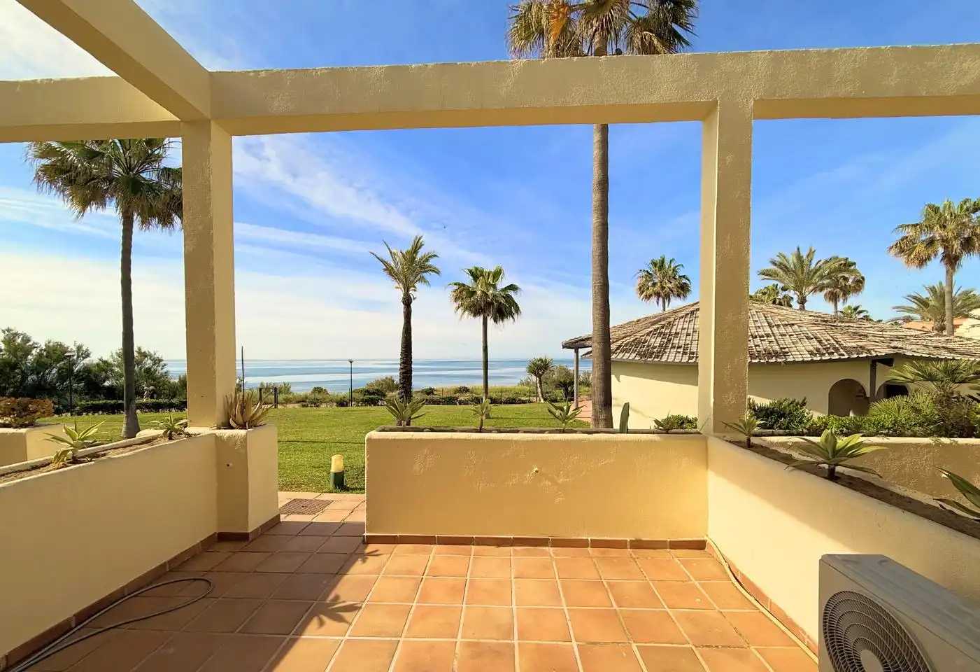 Garten von Wohnung zum Verkauf in Estepona mit Klimaanlage und Gemeinschaftspool