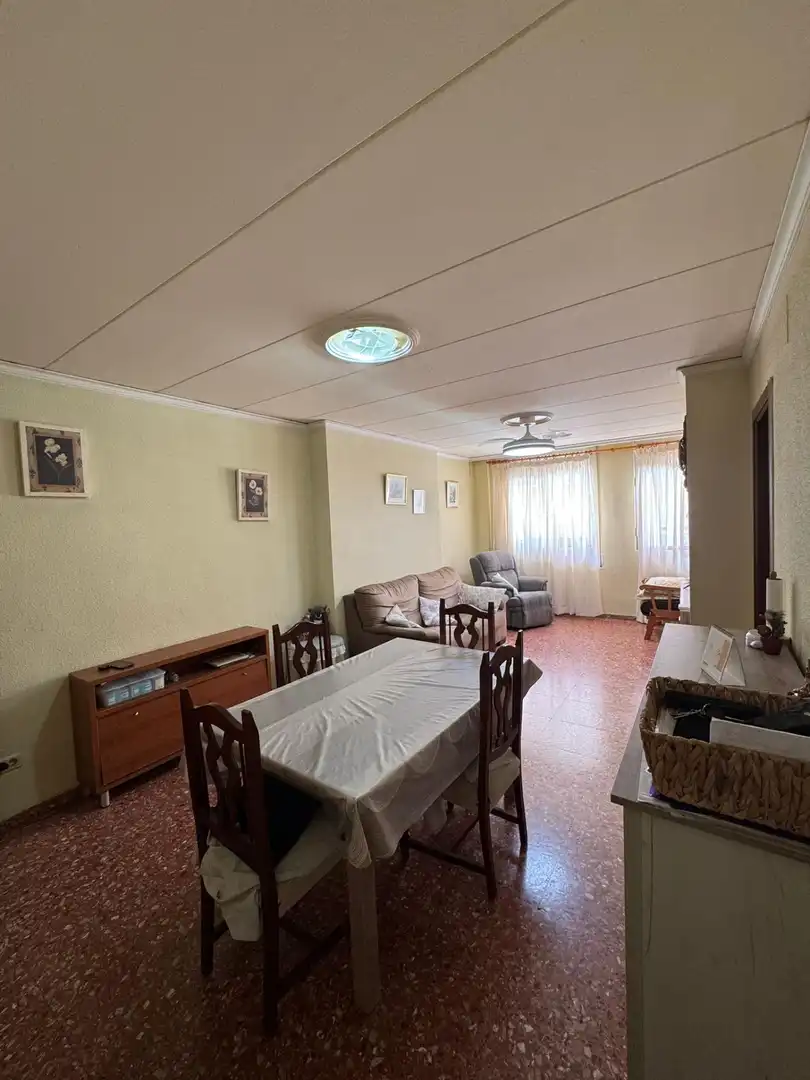 Rez-de-chaussée avec terrasse à vendre à Calle LLEVANT, imagen 2