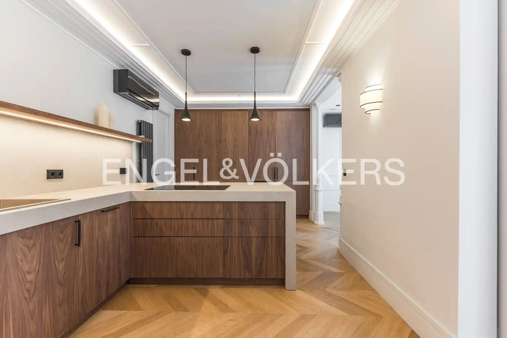 Kitchen of Flat for sale in Madrid  with Air Conditioner, Heating and Parquet flooring