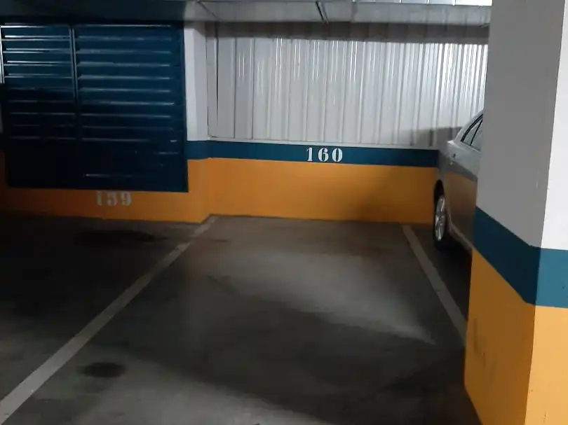 Parking de Garaje en venta en Fuenlabrada con Alarma