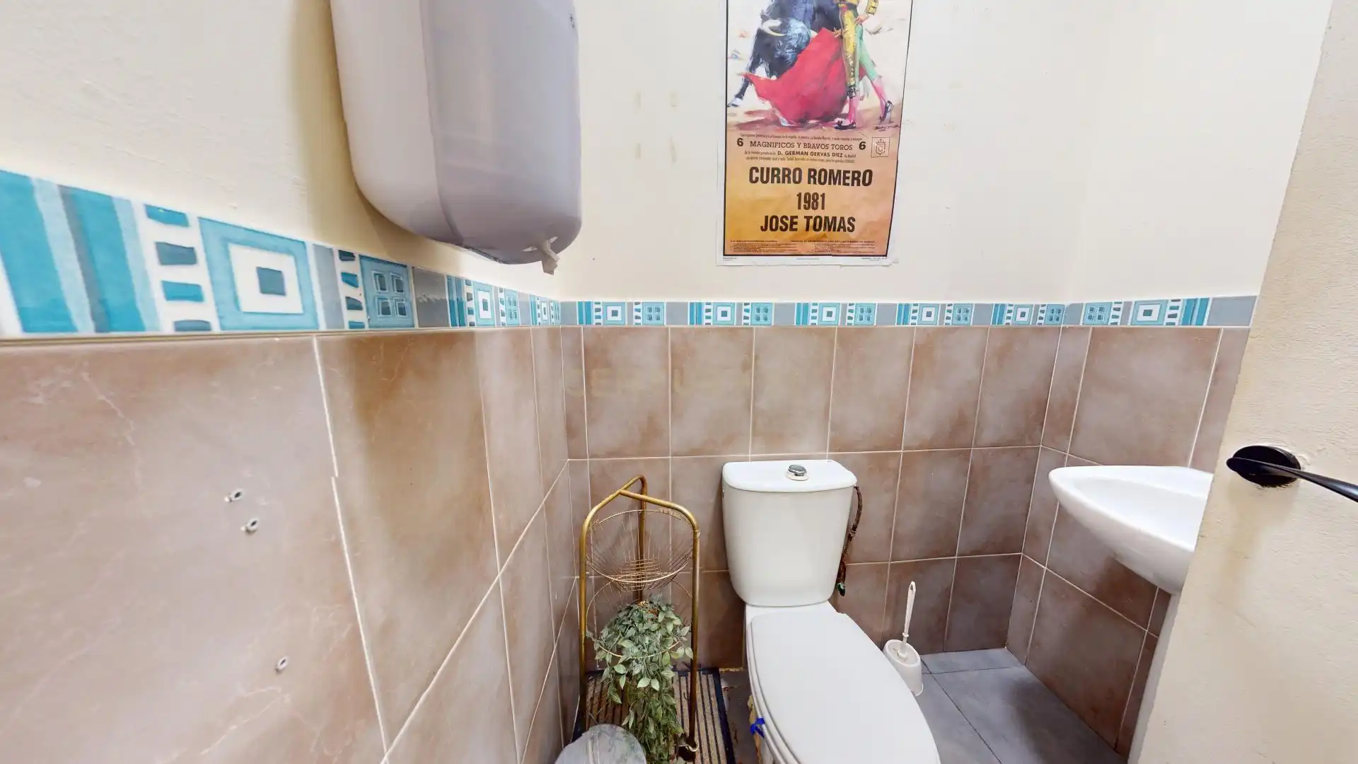 Baño de Local en traspaso en Málaga con Aire acondicionado y Alarma