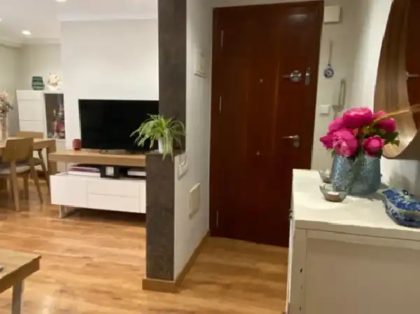 Wohnung zum Verkauf in Elche / Elx mit Klimaanlage, Parkett und Balkon