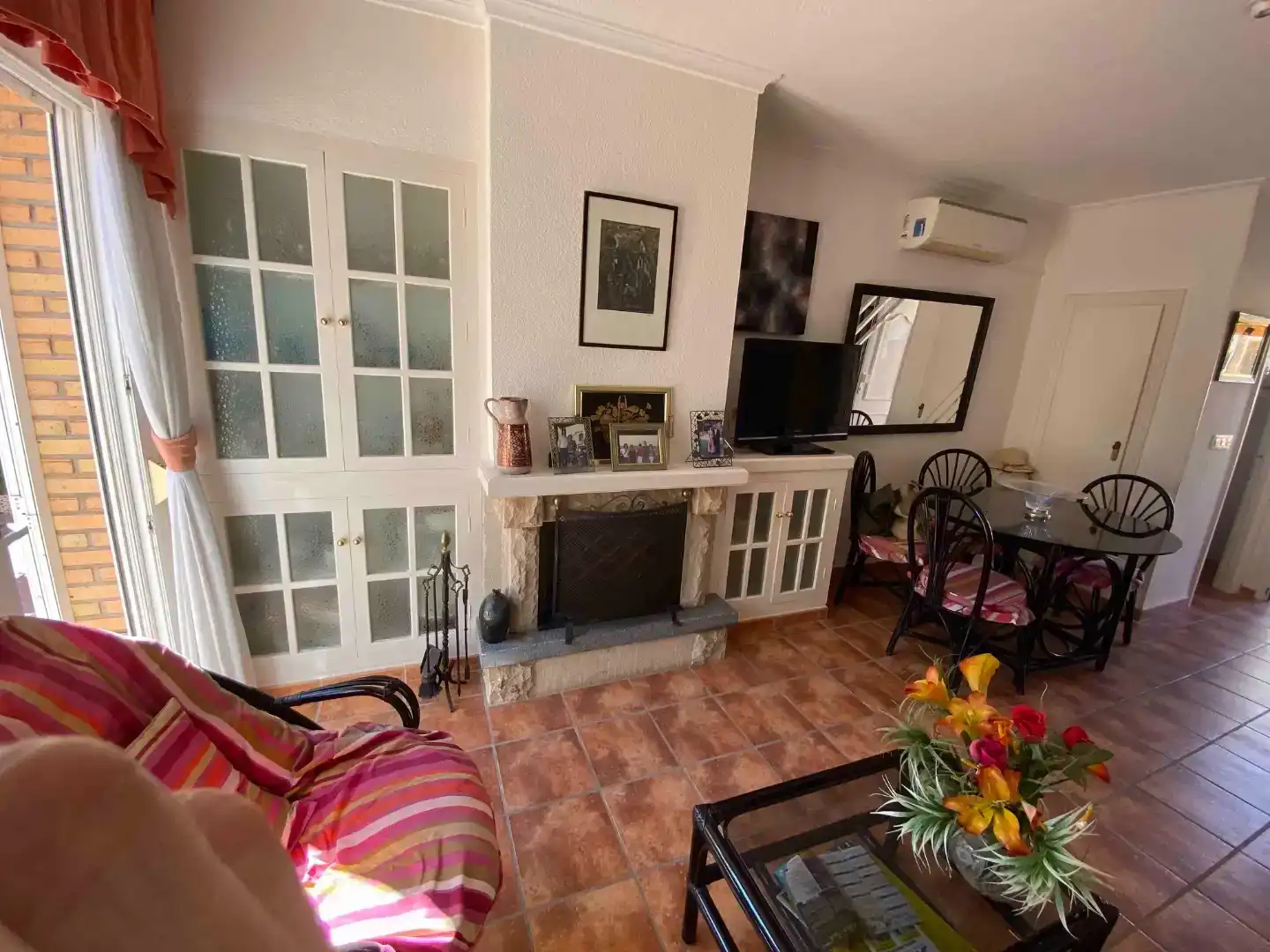 Sala d'estar de Pis en venda en Torrevieja amb Aire condicionat i Balcó