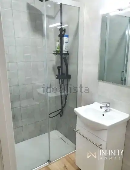 Baño de Piso de alquiler en Bilbao  con Calefacción y Balcón