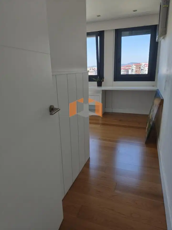 Ático en venta en Vigo  con Aire acondicionado, Calefacción y Terraza