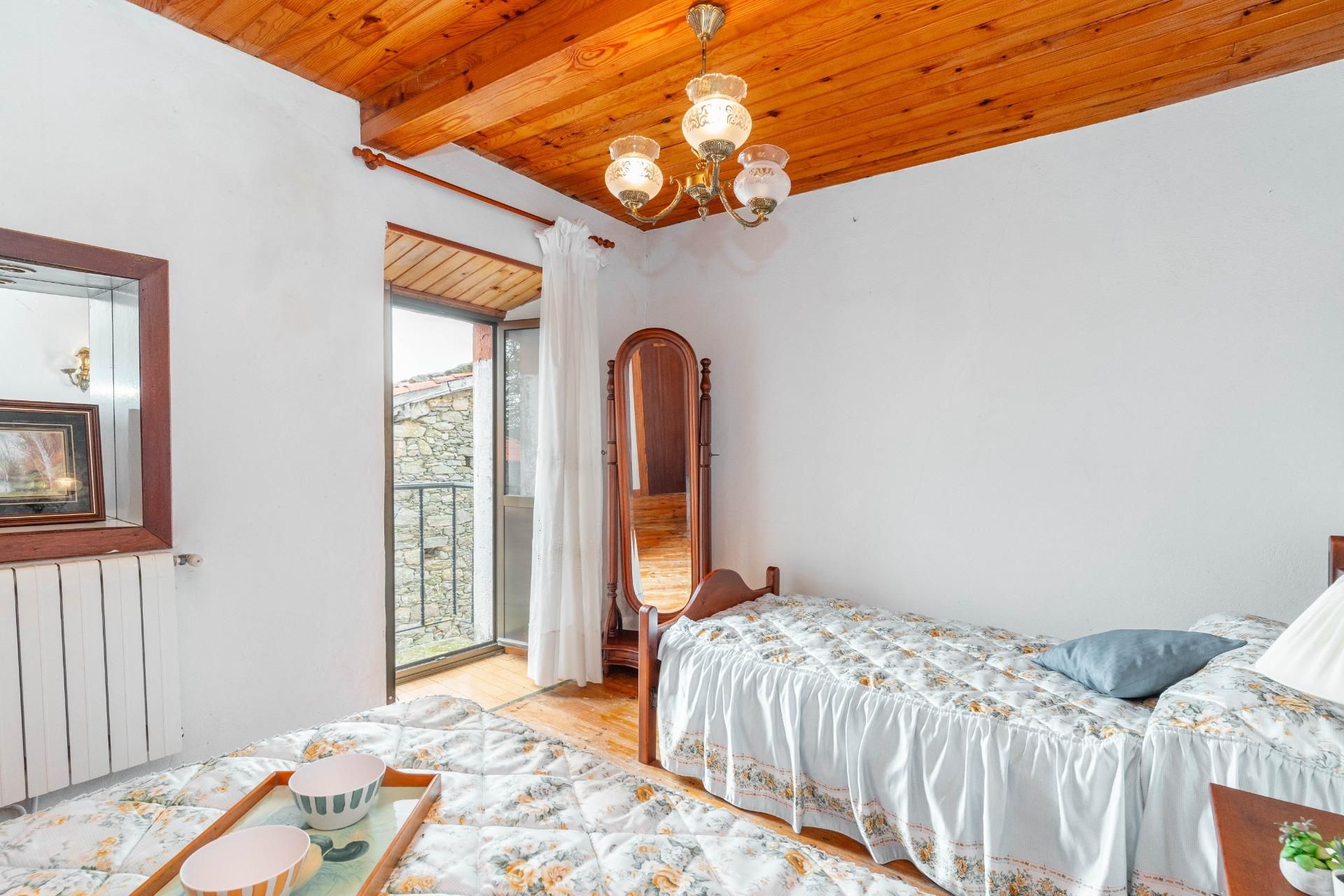 Dormitori de Casa o xalet en venda en Valdés - Luarca amb Calefacció, Jardí privat i Terrassa