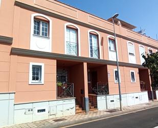 Casa adosada de lloguer a Calle 129, Llano del Moro