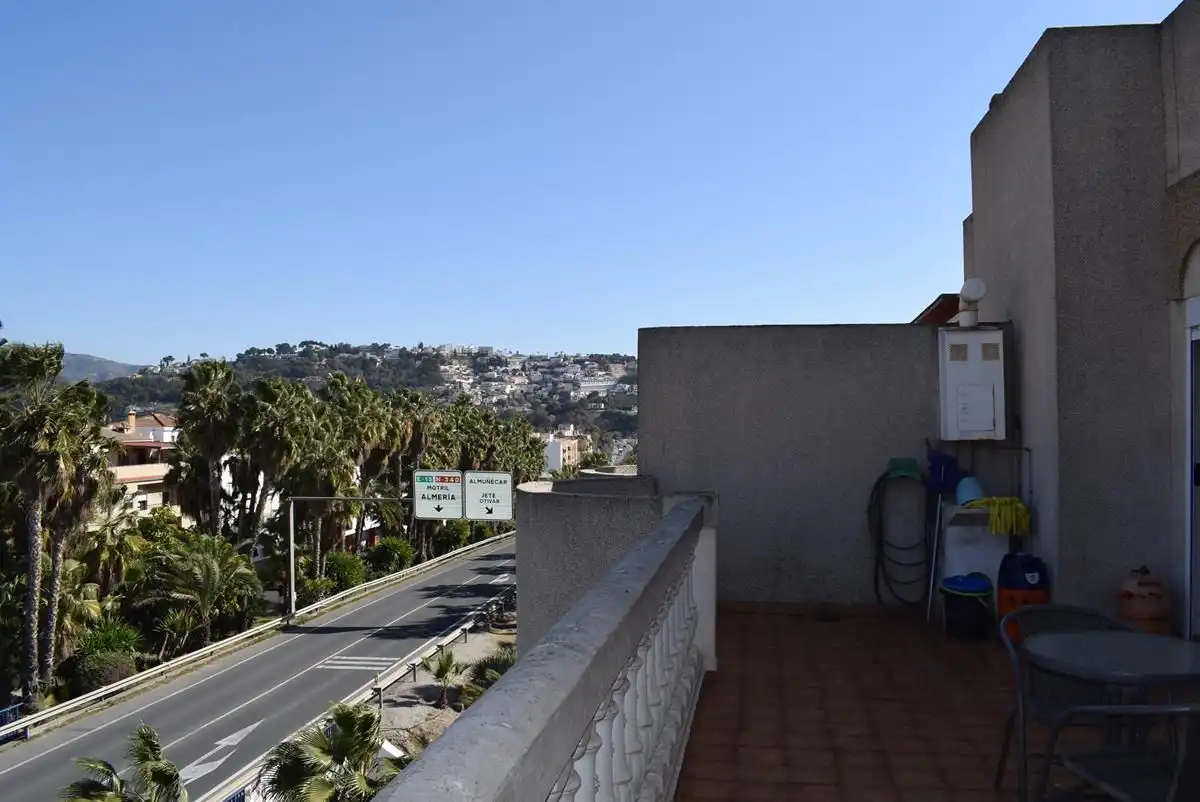 Außenansicht von Dachboden zur Miete in Almuñécar mit Terrasse, Möbliert und Ofen