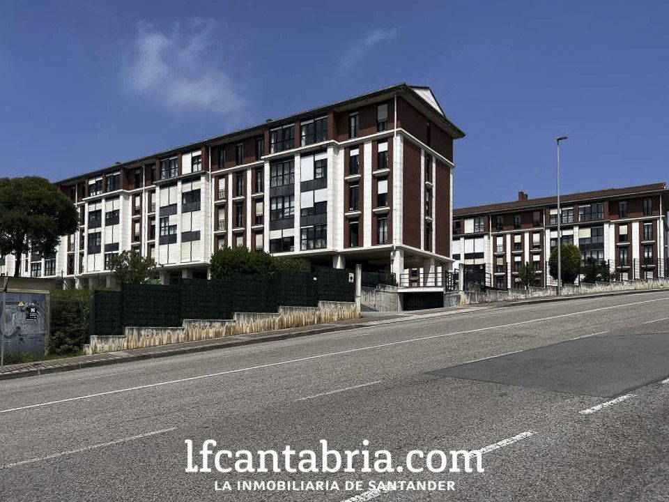 Exterior view of Garage for sale in Santander