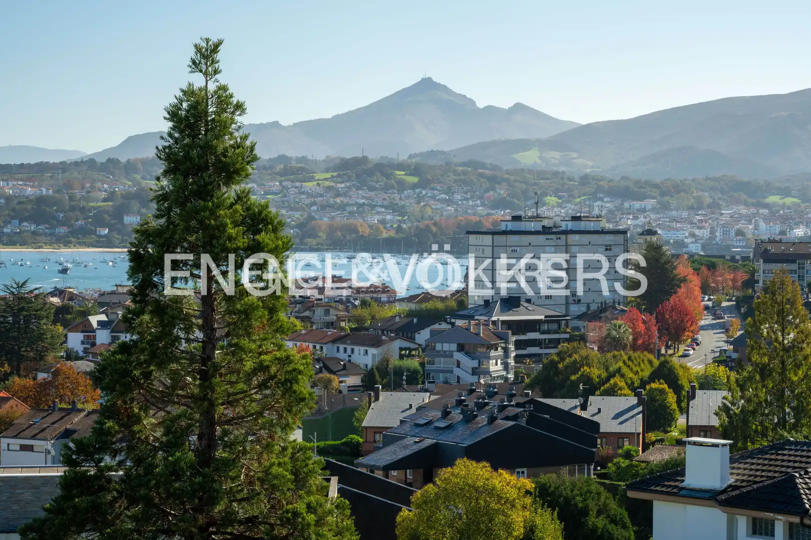 Vista exterior de Finca rústica en venta en Hondarribia con Aire acondicionado, Calefacción y Jardín privado