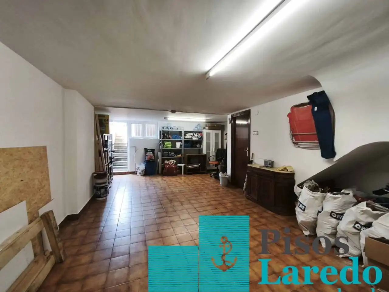 Casa adosada en venda en Laredo amb Calefacció, Jardí privat i Parquet