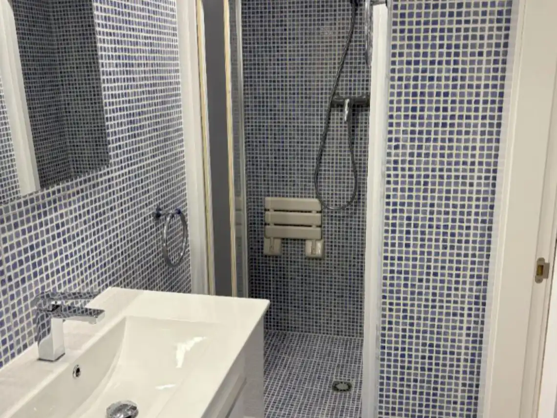 Bathroom of Flat for rent in Sagunto / Sagunt  with Air Conditioner, Furnished and Oven