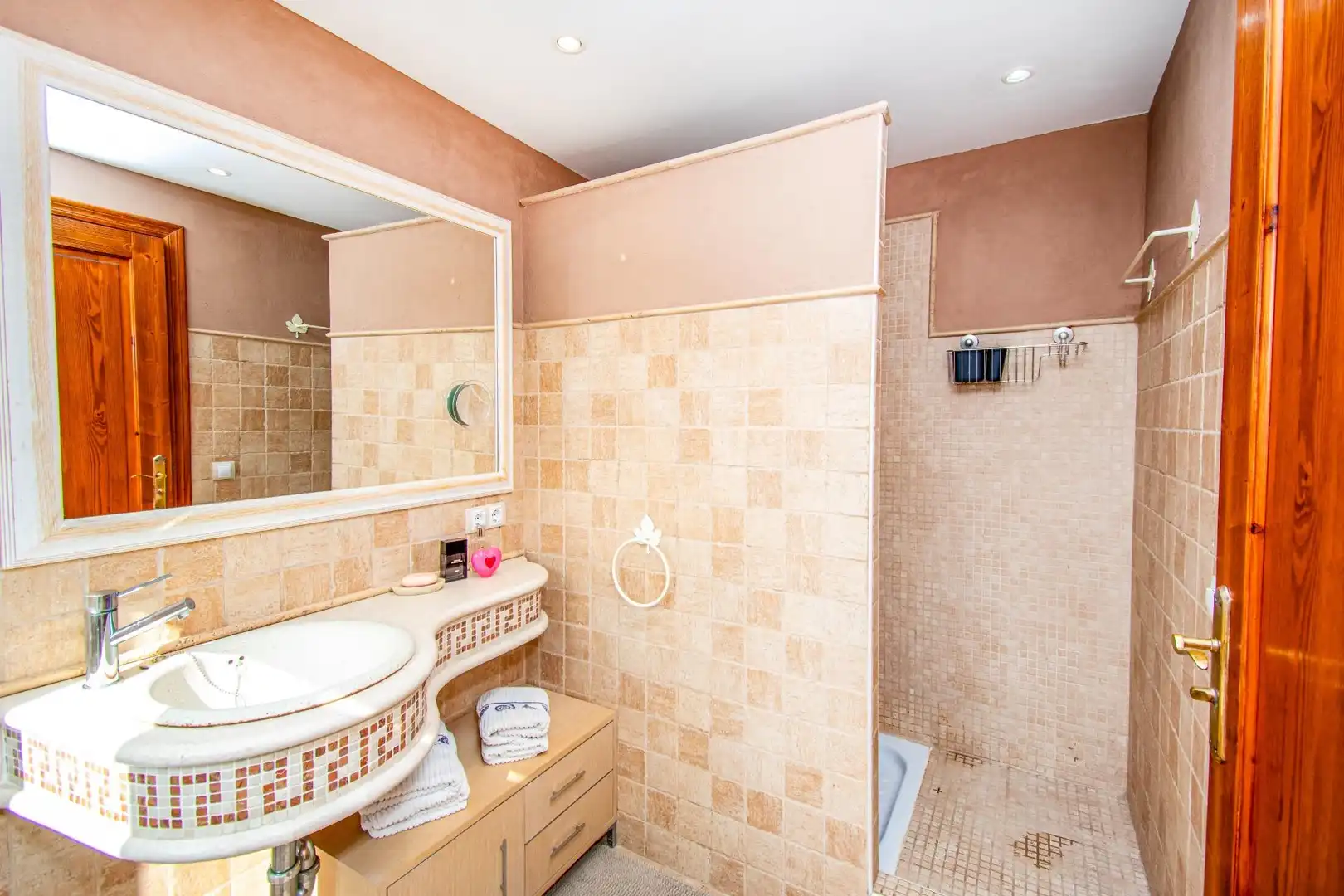 Bathroom of Houses for sale in Calvià  with Air Conditioner, Heating and Private garden