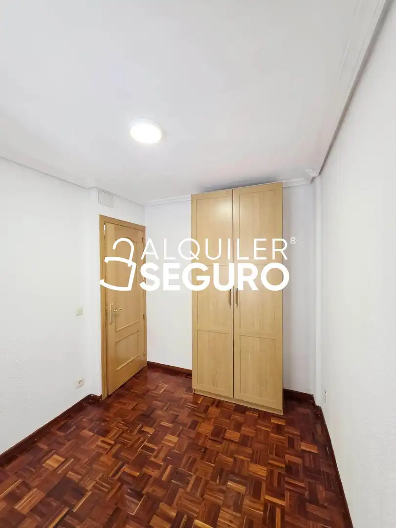 Pis de lloguer a Álava, La Serna