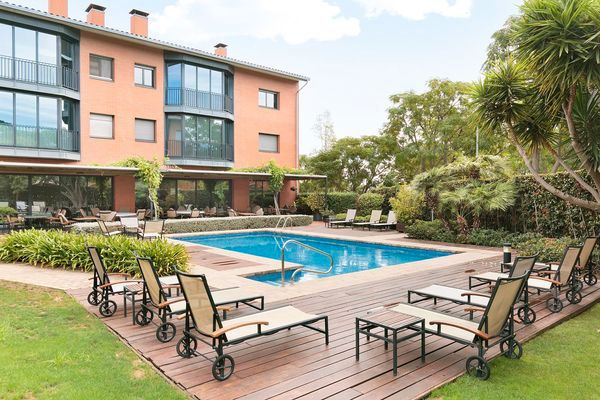 Piscina de Pis en venda en Sant Cugat del Vallès amb Aire condicionat, Calefacció i Traster