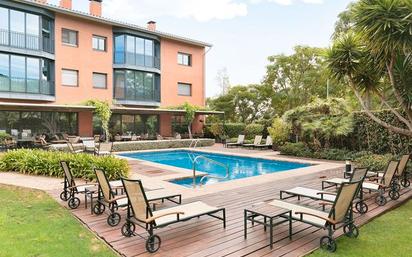 Swimming pool of Flat for sale in Sant Cugat del Vallès  with Air Conditioner, Heating and Storage room