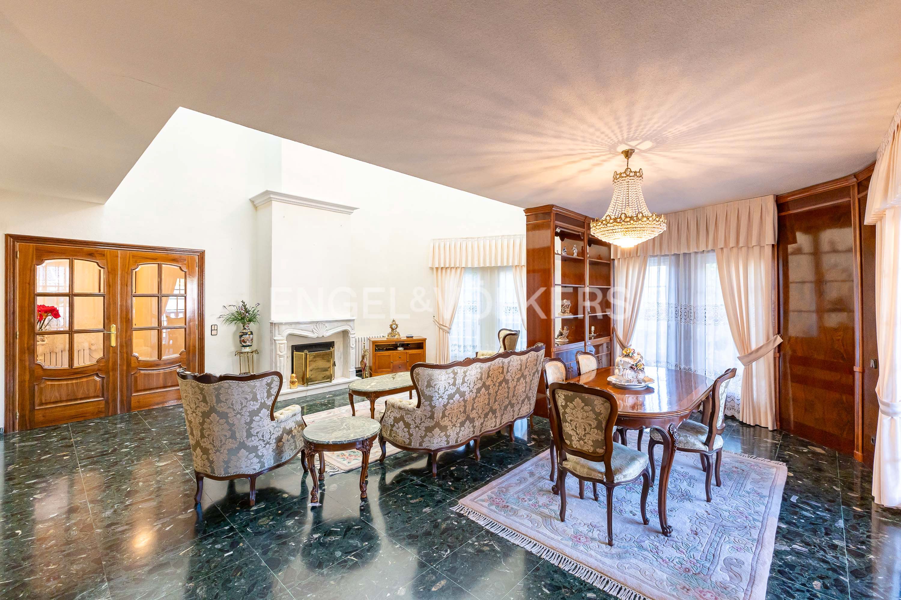 Menjador de Casa o xalet en venda en Rivas-Vaciamadrid amb Calefacció, Jardí privat i Parquet