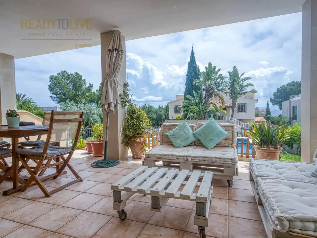 Außenansicht von Einfamilien-Reihenhaus zum Verkauf in Alcúdia mit Klimaanlage, Privatgarten und Terrasse