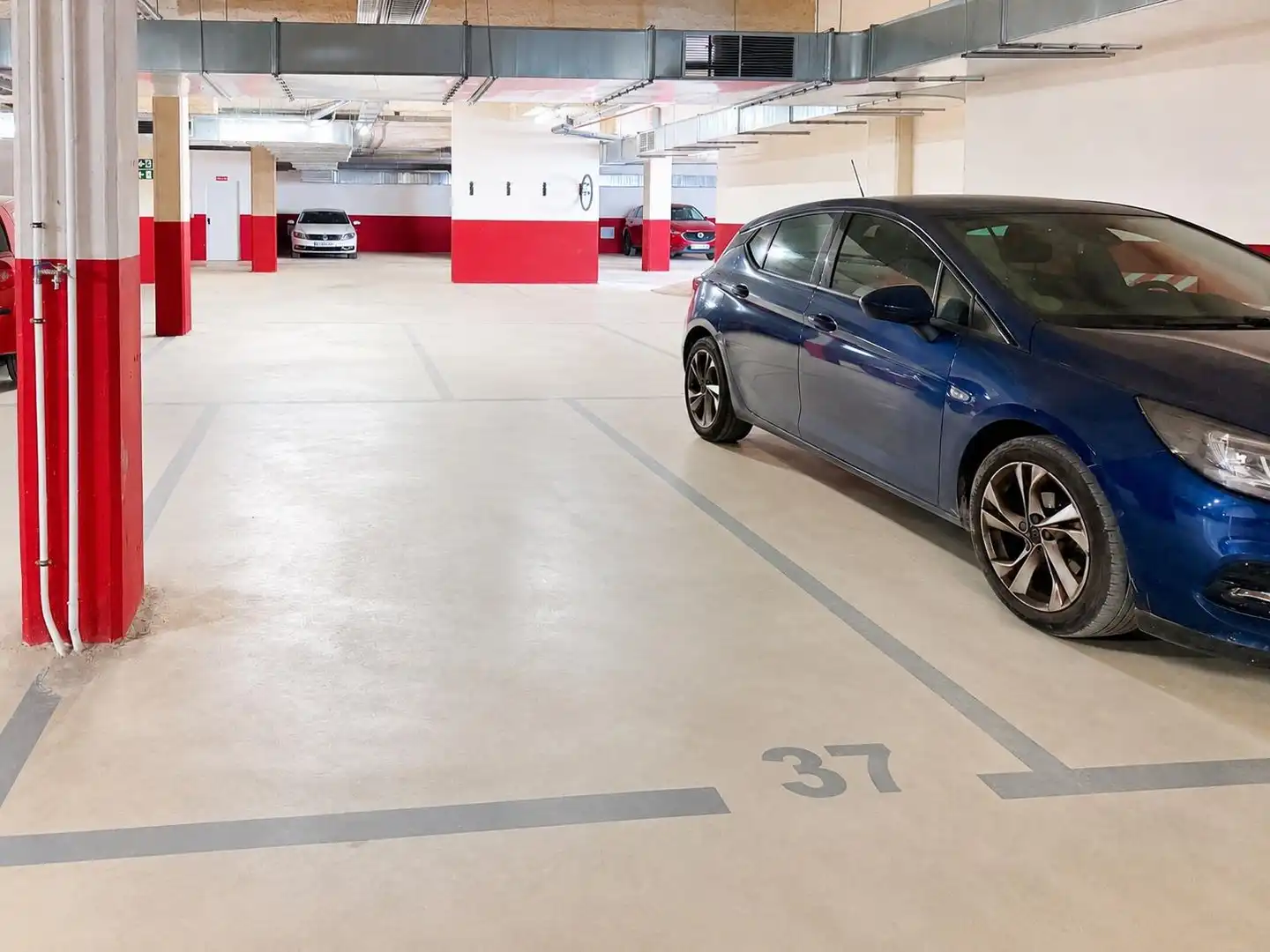 Parkplatz von Wohnung zur Miete in Valencia mit Klimaanlage, Terrasse und Balkon