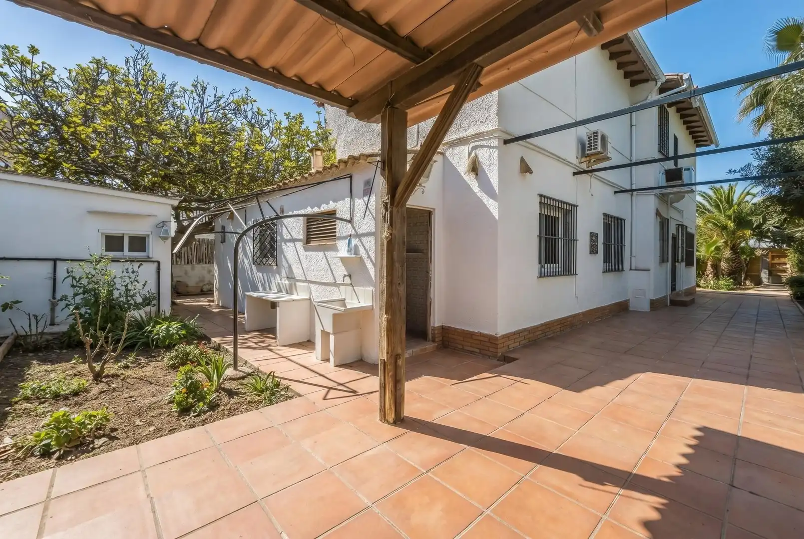 Casa amb terrassa en venda a Can Girona - Terramar - Vinyet, imagen 6
