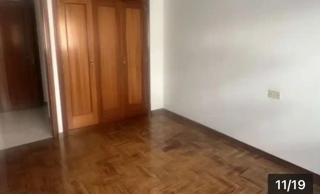 Dormitori de Pis de lloguer en Redondela amb Calefacció i Traster