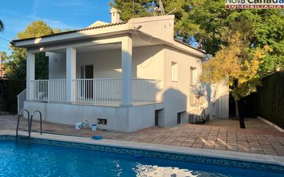 Swimming pool of House or chalet to rent in Paterna  with Air Conditioner, Terrace and Swimming Pool