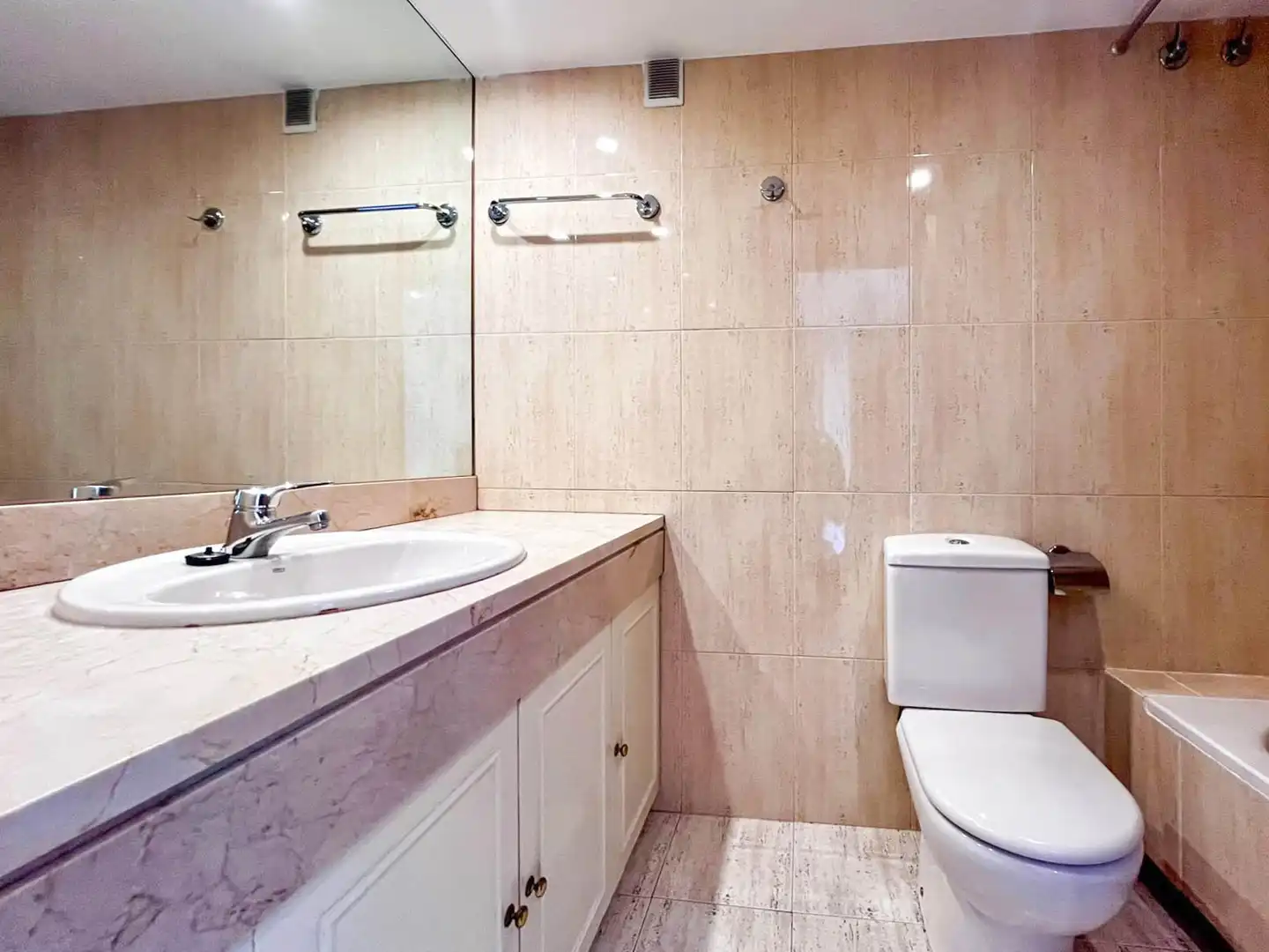 Wohnung zur Miete in Calle de Albarracín, Simancas