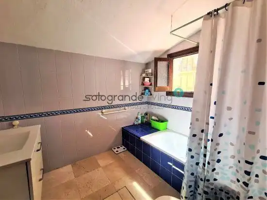Bathroom of Country homes for sale in Sotogrande  with Heating, Private garden and Swimming Pool