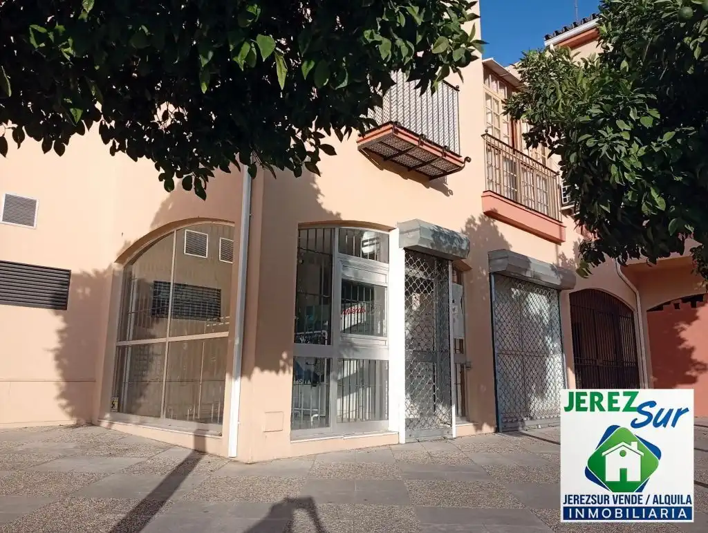Vista exterior de Local en venda en Jerez de la Frontera