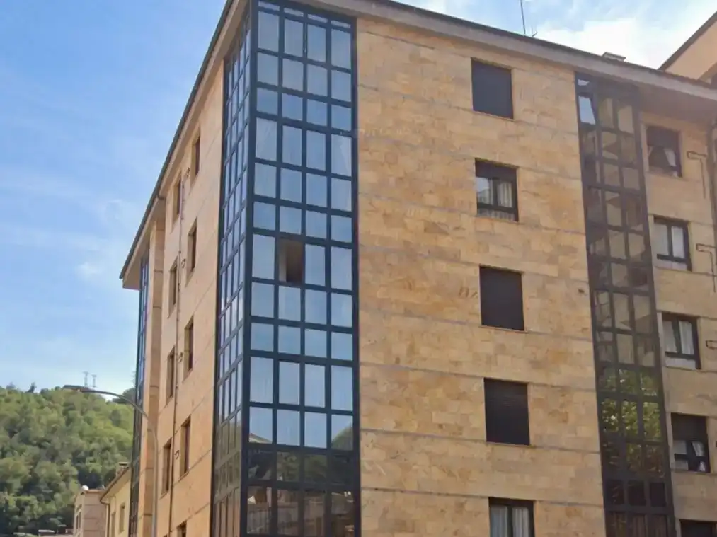 Vista exterior de Pis en venda en Cangas del Narcea