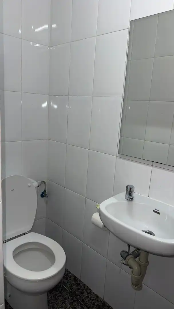 Bany de Local en venda en L'Hospitalet de Llobregat