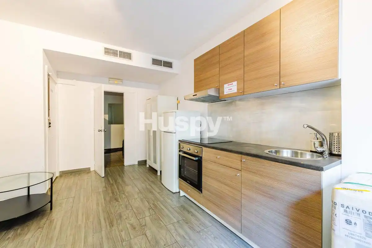 Küche von Büro zur Miete in Málaga mit Heizung