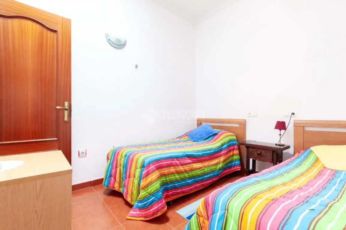 Detached homes for sale in C. Eduardo VII, Castell del Rey