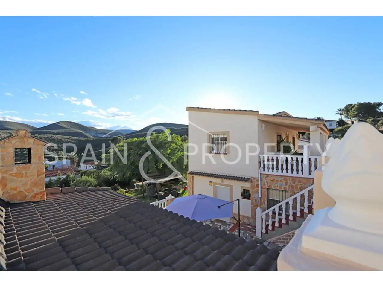 Vista exterior de Casa o xalet en venda en Turís amb Aire condicionat, Jardí privat i Terrassa
