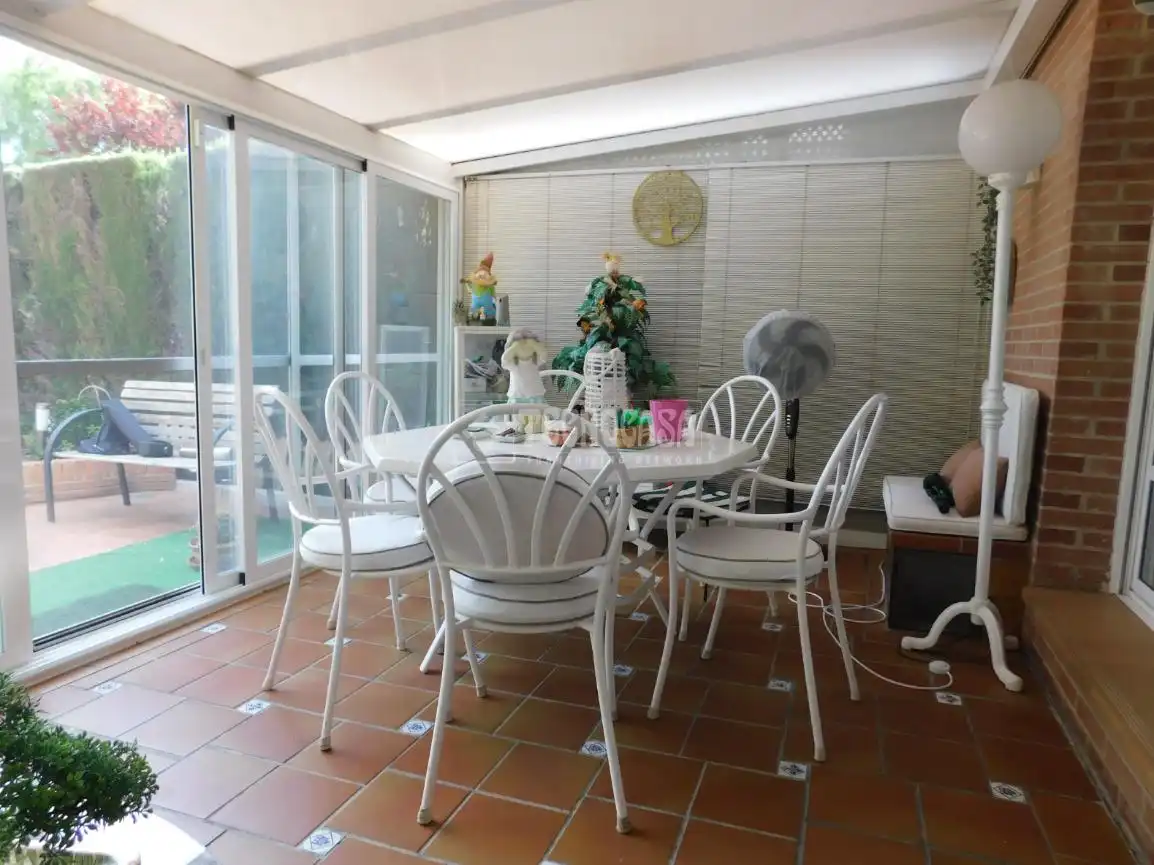 Terraza de Casa adosada en venta en Zaragoza con Piscina comunitaria