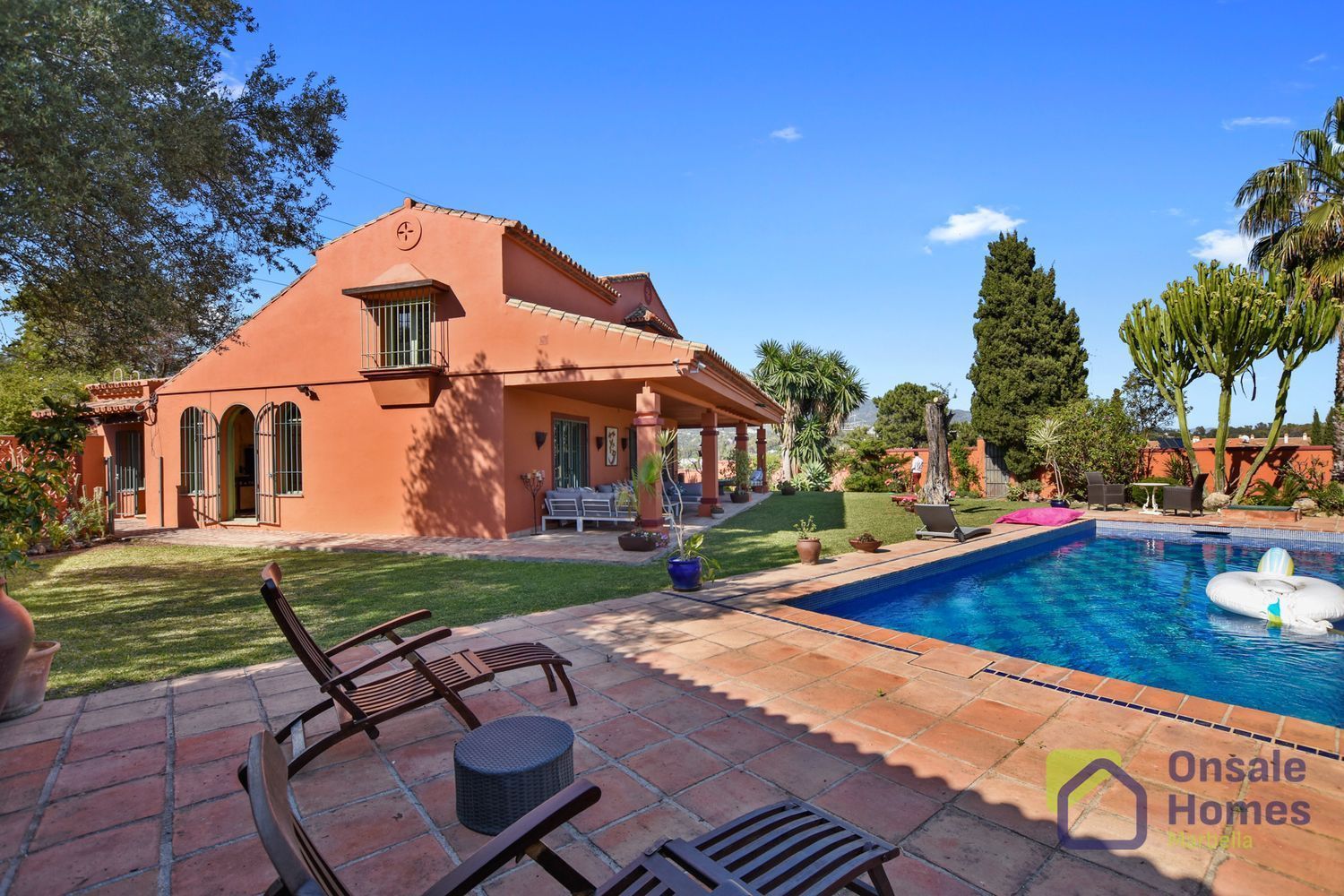 Garden of House or chalet for sale in Marbella  with Air Conditioner, Private garden and Terrace