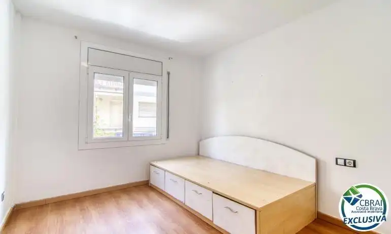 Bedroom of Apartments for sale in Roses  with Air Conditioner, Heating and Parquet flooring