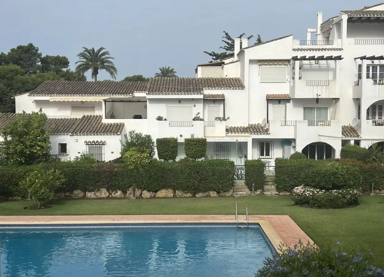 Jardí de Apartament en venda en Estepona amb Aire condicionat, Jardí privat i Terrassa