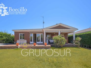 Villa con giardino in vendita a Calle Almendro 21