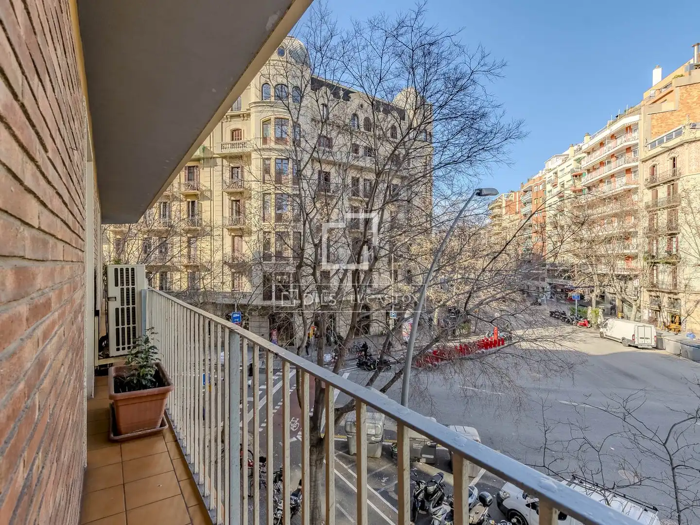 Vista exterior de Pis en venda en Barcelona amb Aire condicionat, Calefacció i Parquet