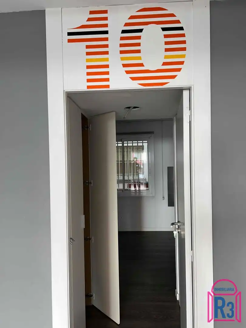 Büro zum Verkauf in León Capital  mit Heizung