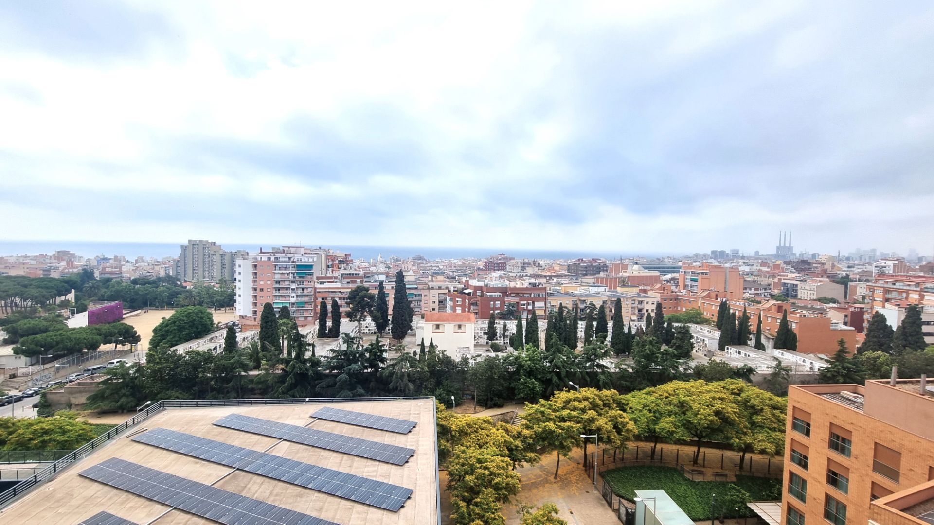 Exterior view of Flat for sale in Badalona  with Air Conditioner, Heating and Balcony