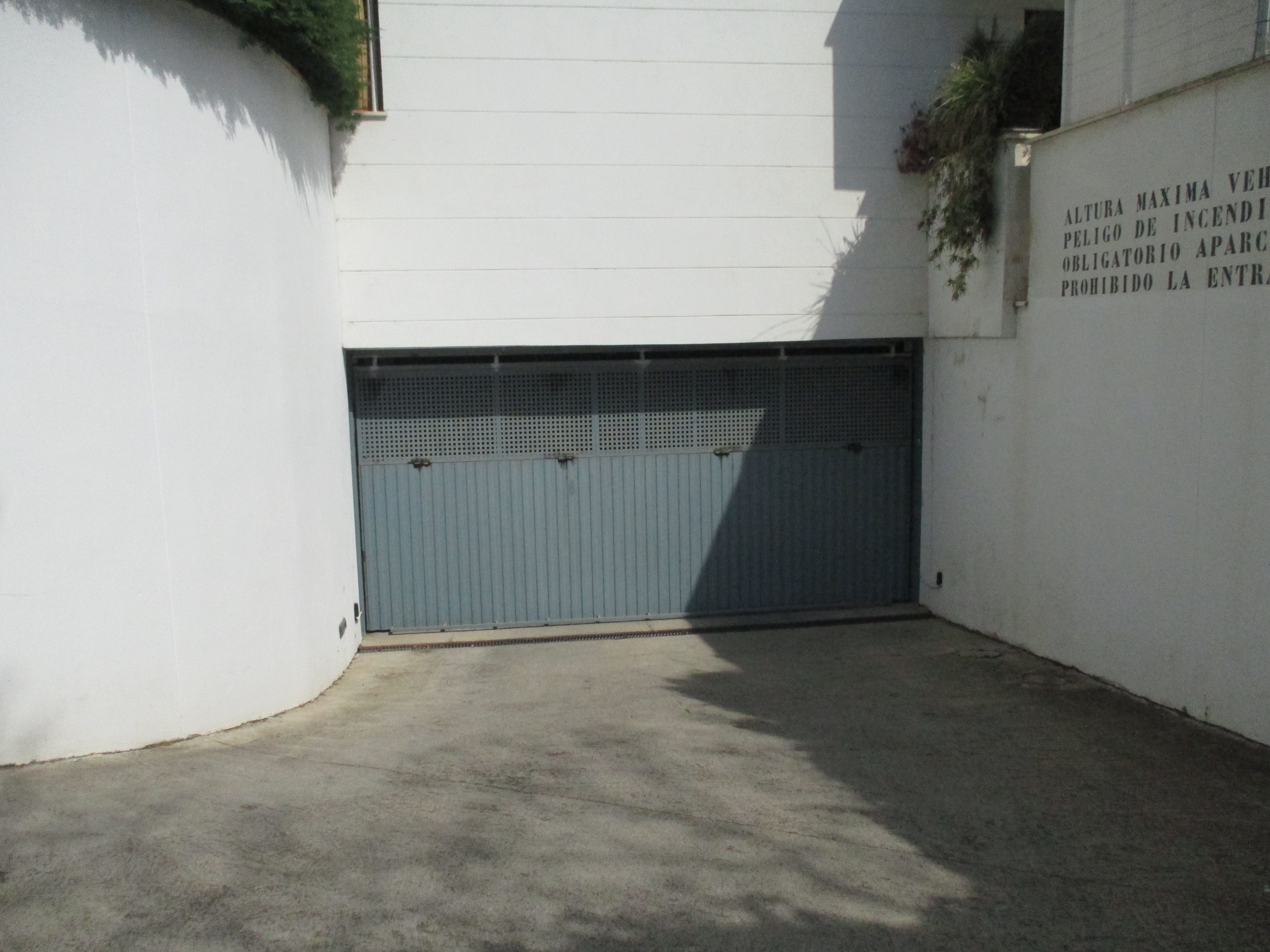 Garage zur Miete in Carrer de Murcia, Zona los Colegios