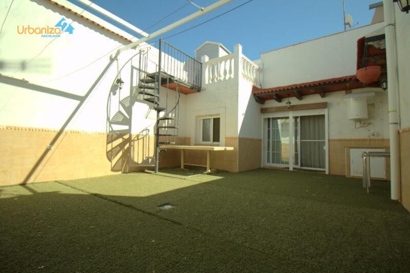 Terrassa de Casa o xalet en venda en Olivenza amb Aire condicionat i Traster