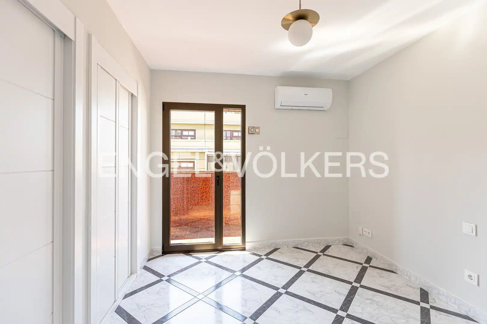 Flat for rent in Madrid  with Air Conditioner, Heating and Terrace