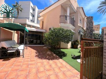 Duplex con piscina in vendita a Calle MINA IMPENSADA