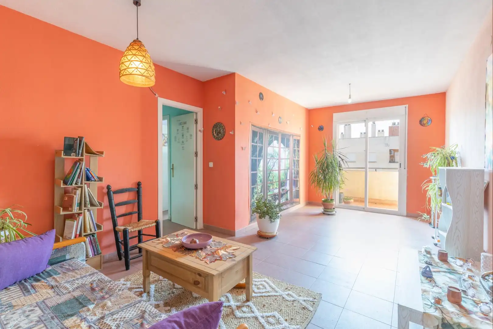 Sala de estar de Piso en venta en Granada con Calefacción, Terraza y Amueblado