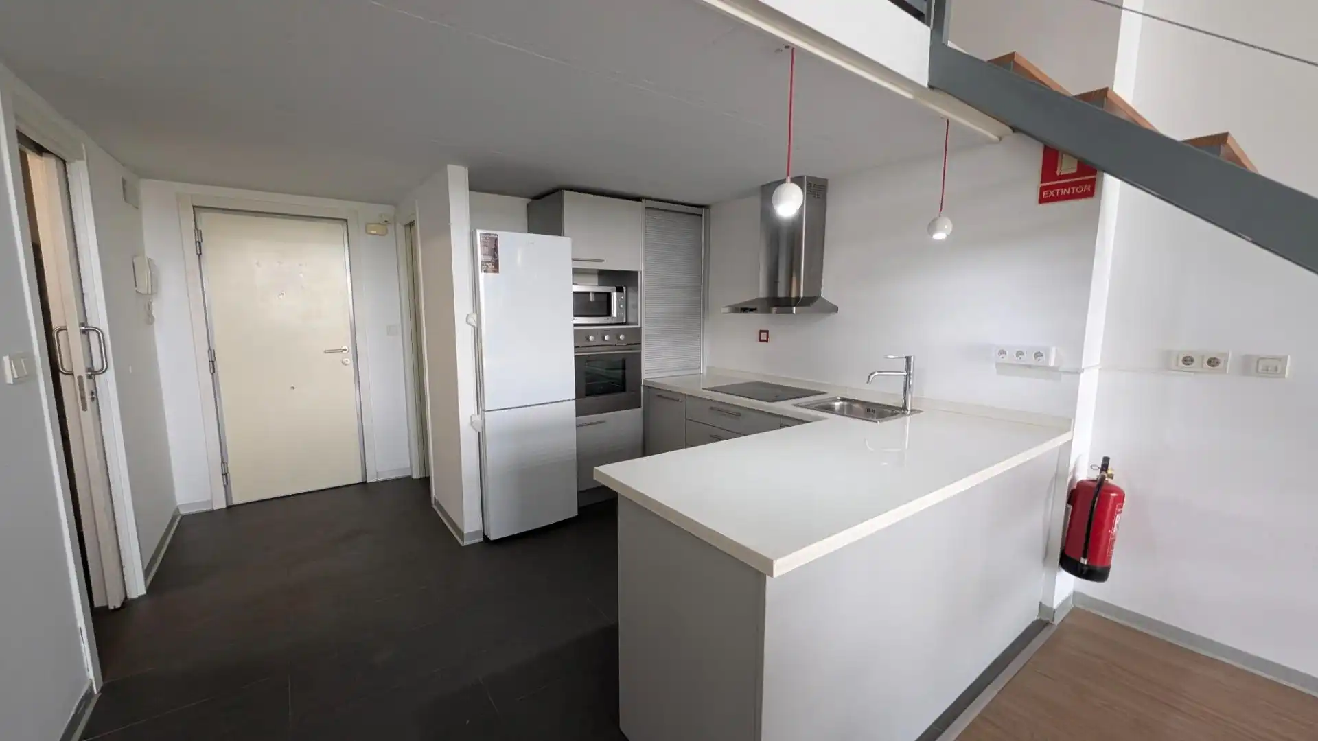 Cocina de Dúplex en venta en Valencia con Aire acondicionado, Terraza y Amueblado