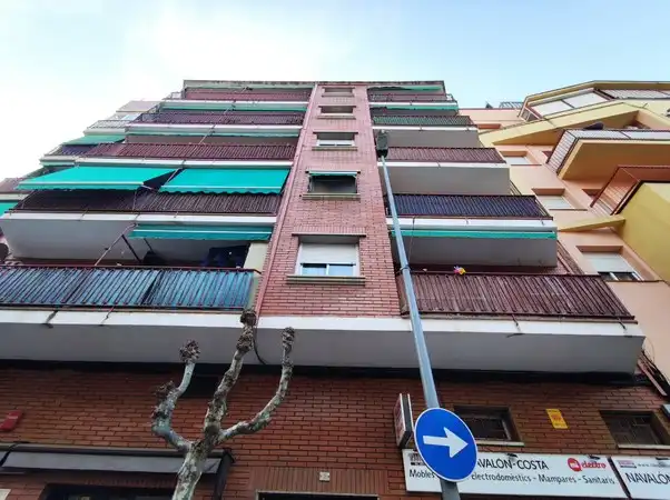 Flat for sale in C/ de Palau Dametlla, imagen 2